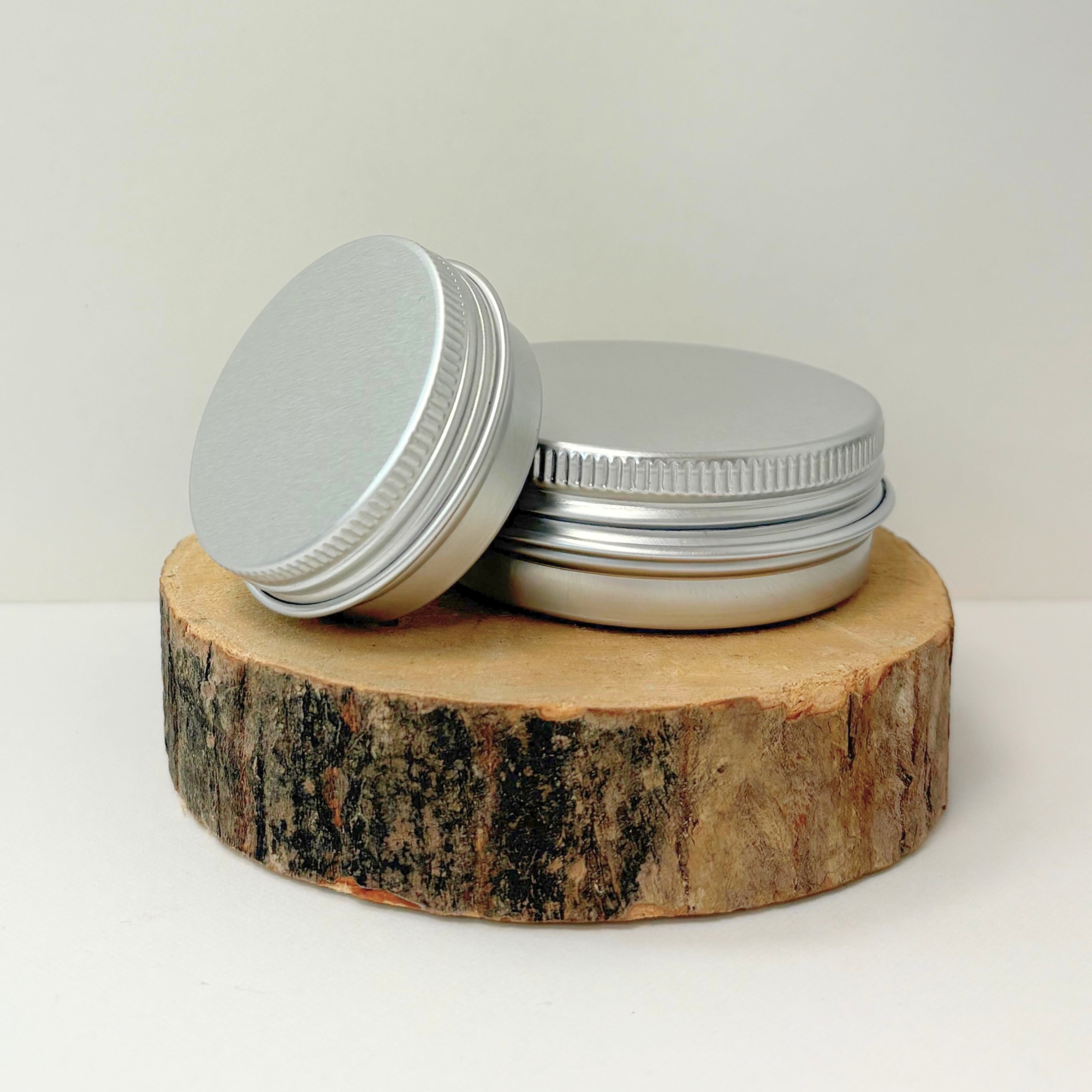 צנצנות אלומיניום בגדלים שונים